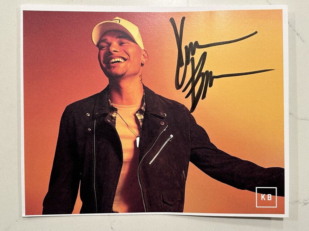 Kane Brown SIGNED Authentic 8x10 AUTOGRAPHED